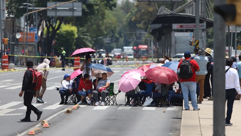 Tráfico y marchas paralizan puntos clave de la CDMX este 13 de septiembre
