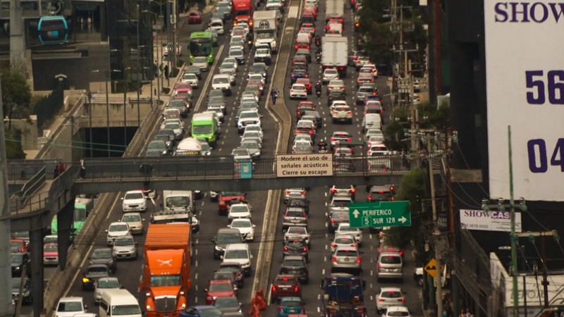 Caos vial en CDMX por marchas y bloqueos